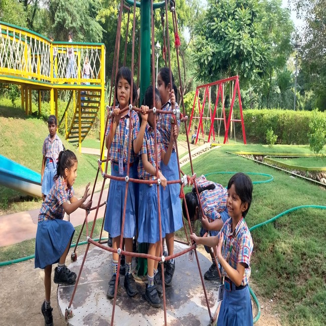 Pre school to class 5 visit Sunder Nursery